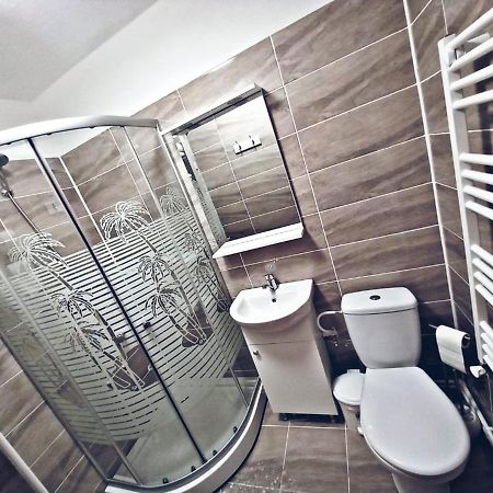 Camere In Regim Hotelier Braşov Exterior foto