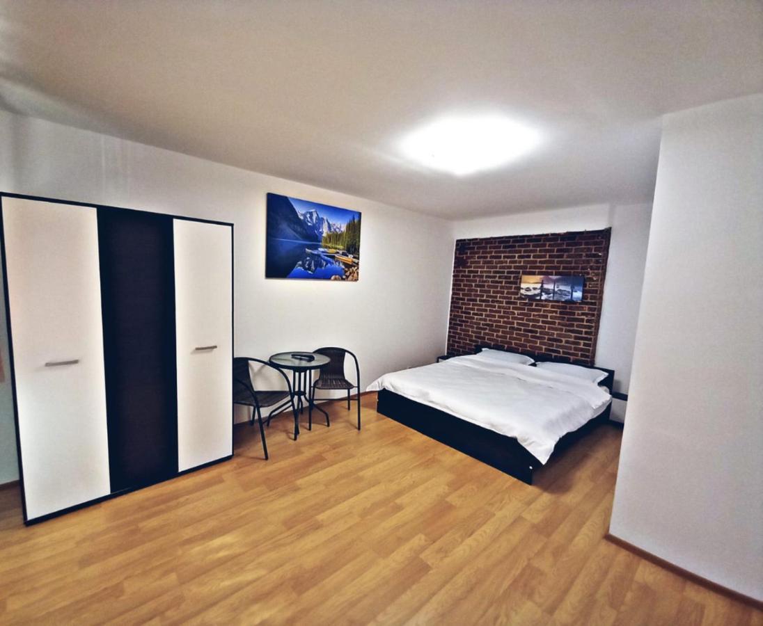 Camere In Regim Hotelier Braşov Exterior foto